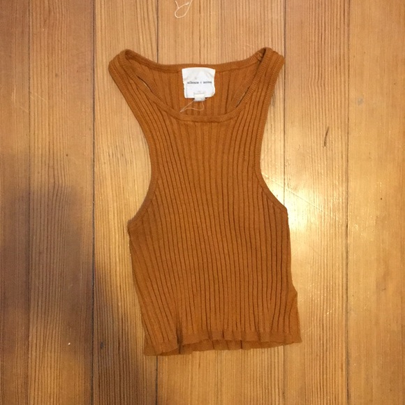 🌞 ❌SOLD❌UO silence + noise cropped tank 🌞 - Picture 2 of 2